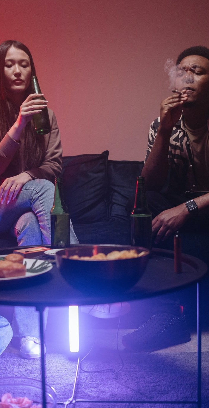 Interactions entre CBD et alcool : Effets combinés – HerBeevor - HerBeevor