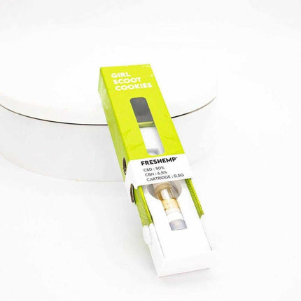 Cartouche CBD Girl Scout Cookies FreshHemp 50% avec CBN 6,5%, disponible chez Herbeevor. Compatible avec les batteries vape pen 510, cette cartouche premium offre une saveur gourmande et un effet relaxant optimal.