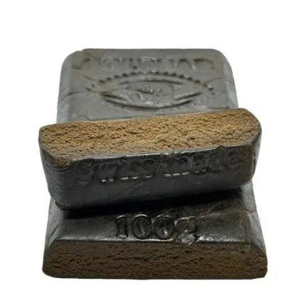 Résine CBD Libanais Rouge GoldBar, une extraction authentique au goût riche et à la texture douce. Disponible exclusivement sur Herbeevor.